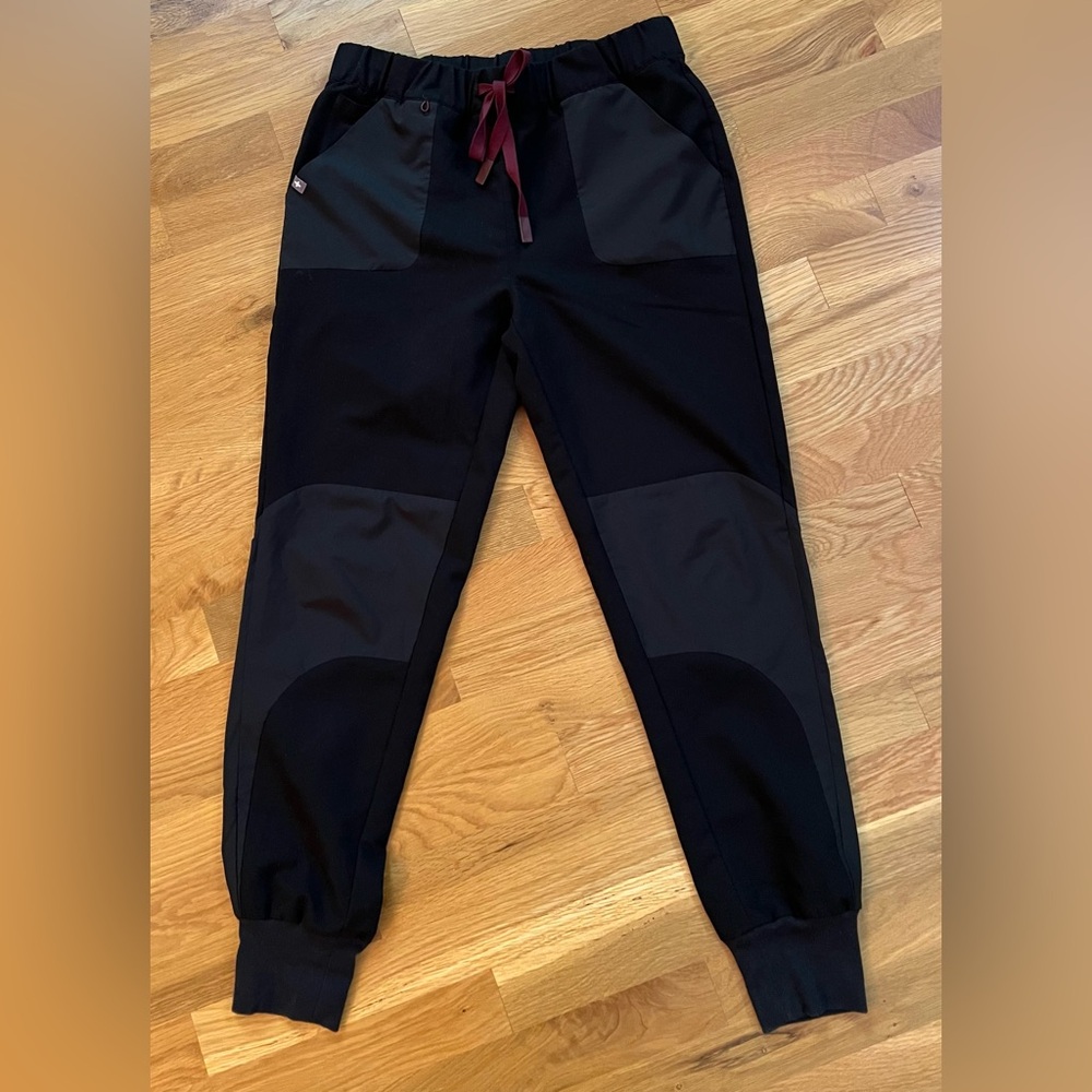 Disney x Figs Zamora Jogger XS